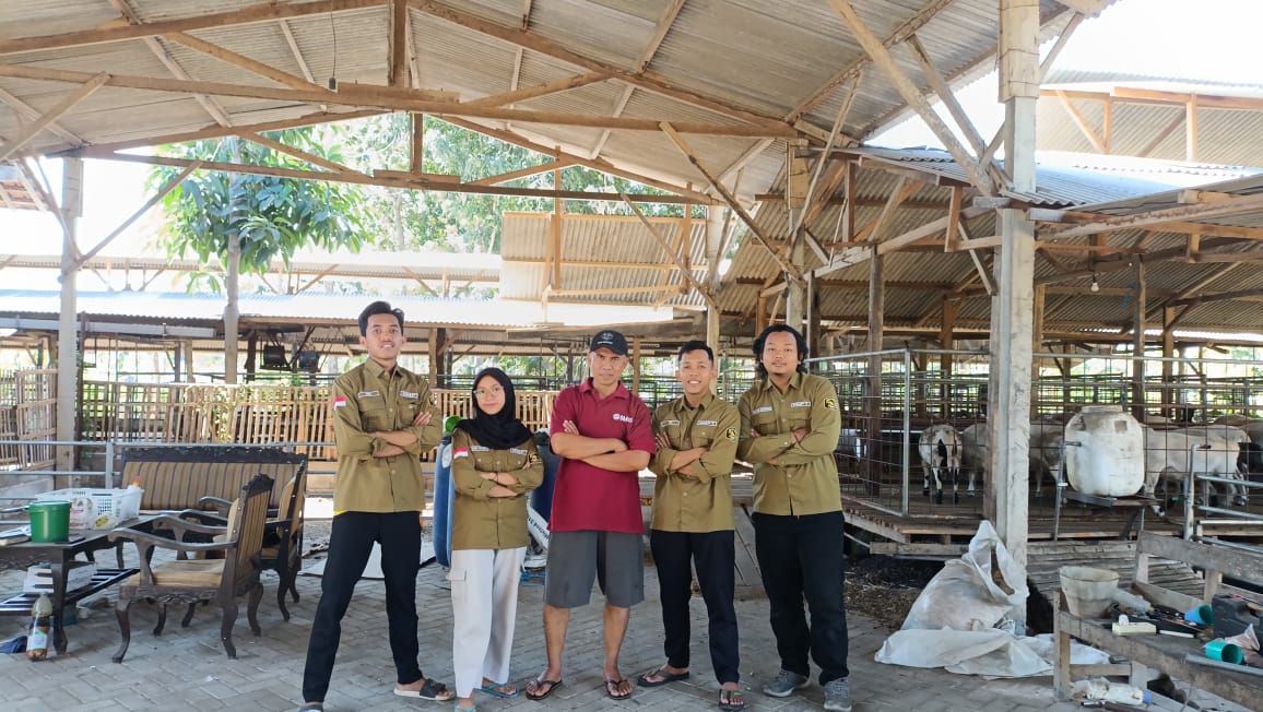 Mahasiswa UNU Blitar Magang di Farm Sinar Mentari Goub